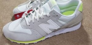 Womens New Balance 696 Athletic Shoe Sz 9.5 NEW